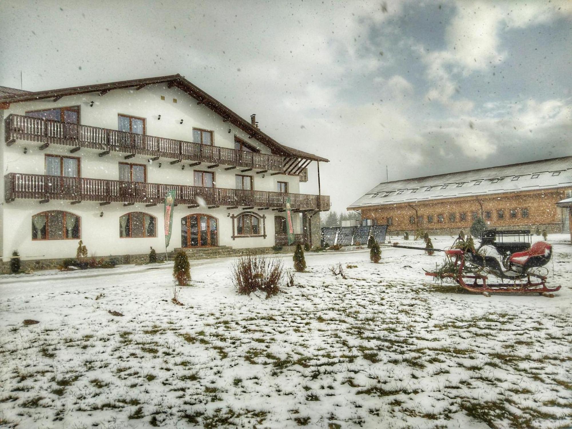 Complex Panicel Râşnov Exterior photo