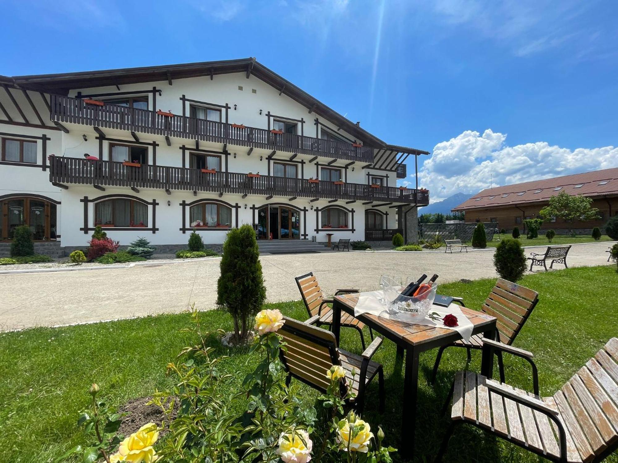 Complex Panicel Râşnov Exterior photo